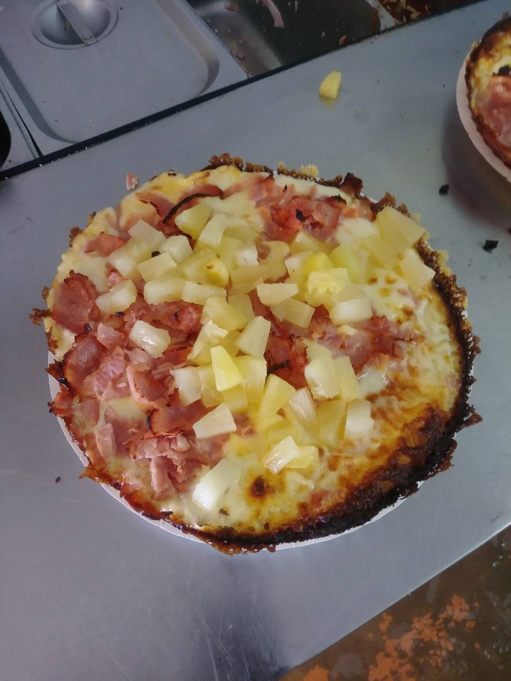 El Presidente de la Pizza Cubana 1 | restaurant | 12691 NW 42nd Ave, Opa-locka, FL 33054, USA | 7865379122 OR +1 786-537-9122