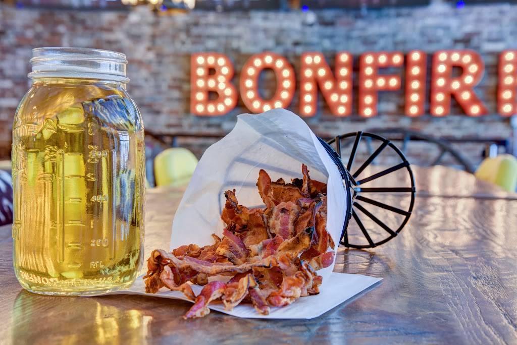 Bonfire Restaurant & Country Bar Manchester | restaurant | 950 Elm St, Manchester, NH 03101, USA | 6032175600 OR +1 603-217-5600