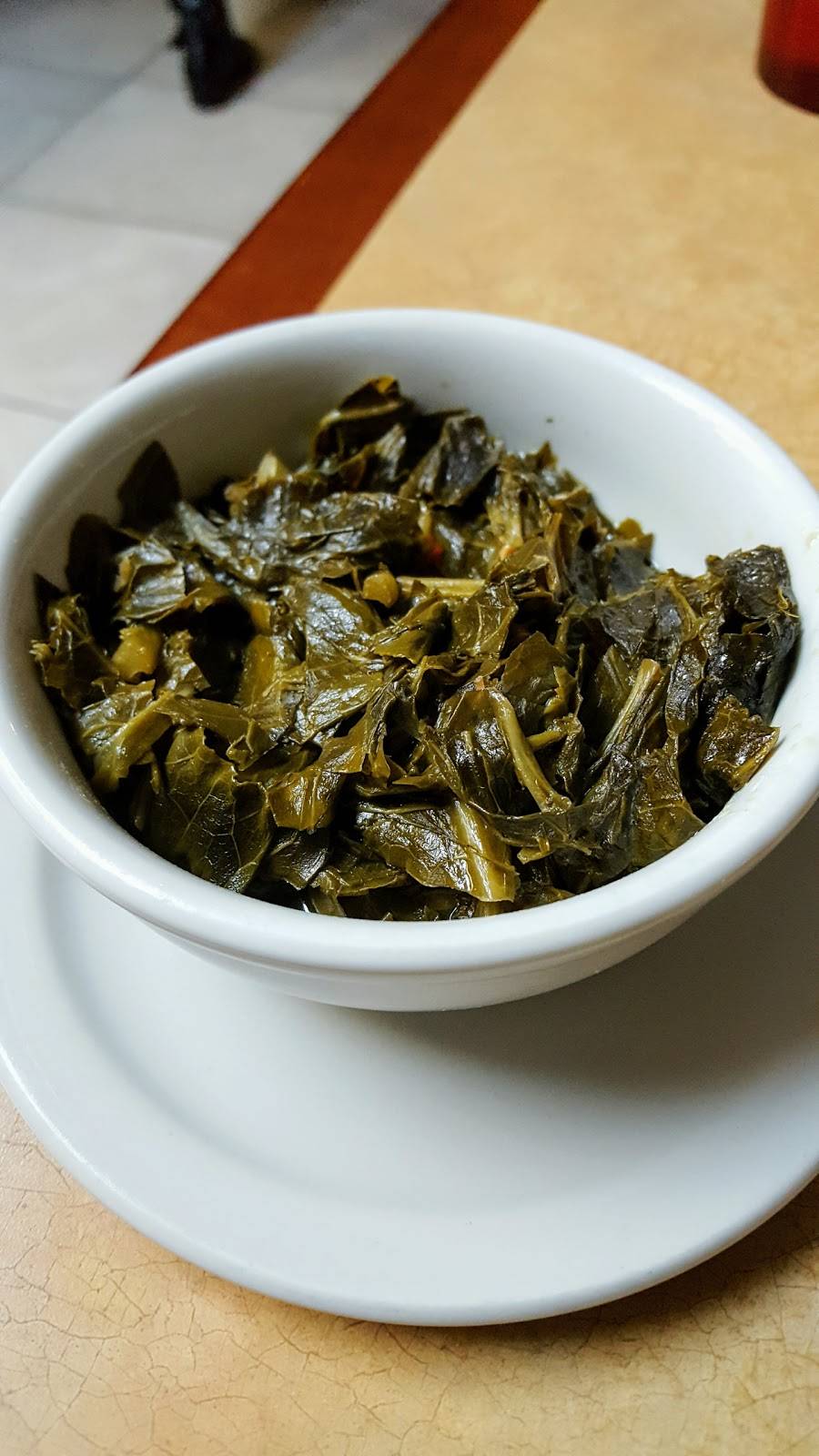 T&T Diner | restaurant | 2234 Green Bay Rd, North Chicago, IL 60064, USA | 2246373572 OR +1 224-637-3572