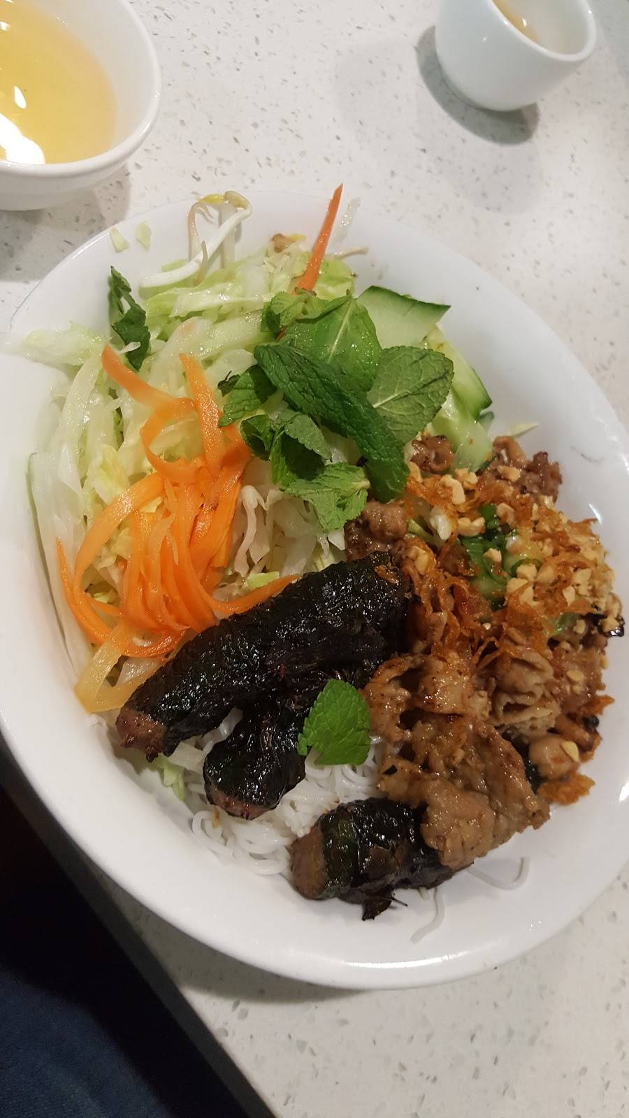 Huong Viet | restaurant | 1750 St Clair Ave W, Toronto, ON M6N 1J3, Canada | 4166588088 OR +1 416-658-8088