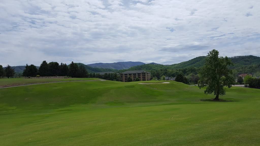 Gatlinburg Golf Course | restaurant | 520 Dollywood Ln, Pigeon Forge, TN 37863, USA | 8654533912 OR +1 865-453-3912