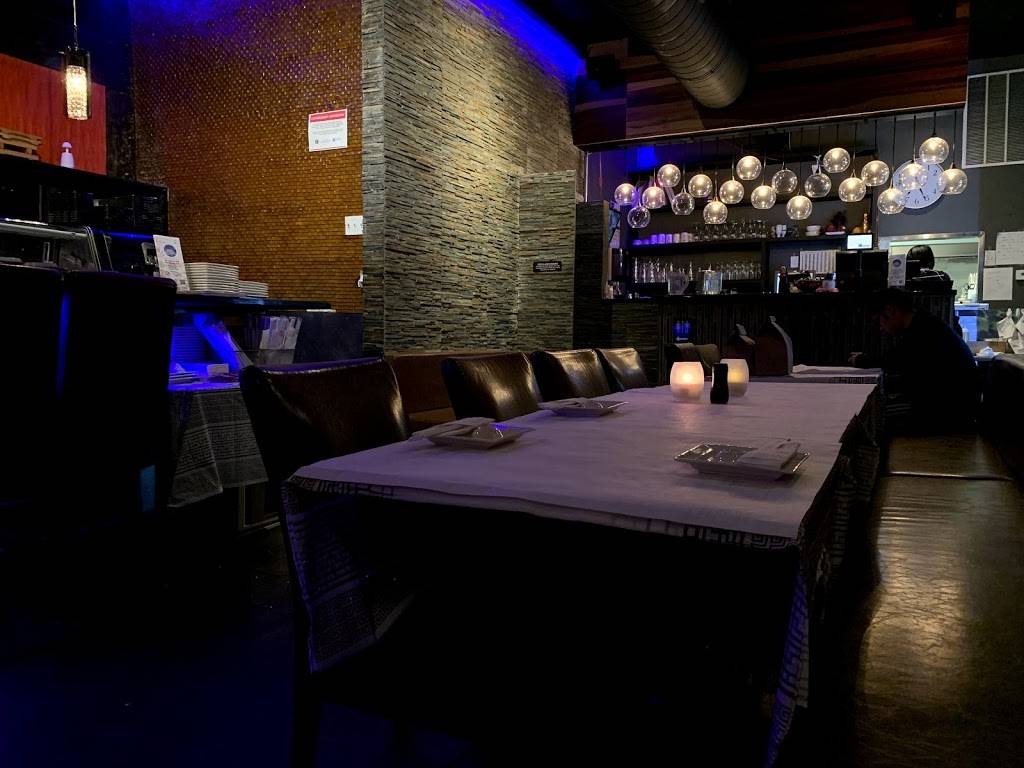 Night Fish Sushi and Asian Cuisine | restaurant | 1421 W Chicago Ave, Chicago, IL 60642, USA | 3123743988 OR +1 312-374-3988