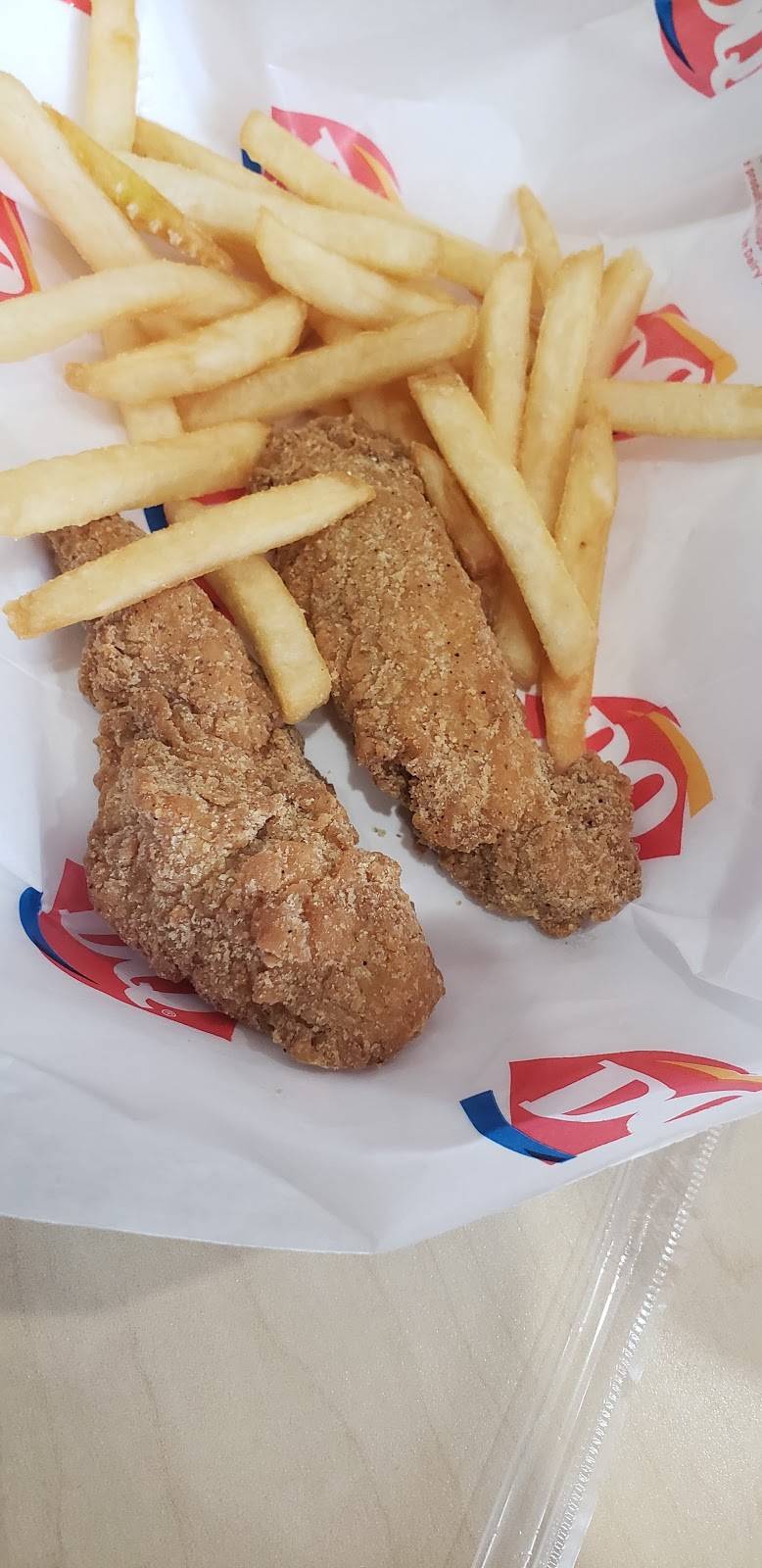 Dairy Queen Grill & Chill | restaurant | 295 Hays Blvd, Oakville, ON L6H 6Z3, Canada | 9052574441 OR +1 905-257-4441