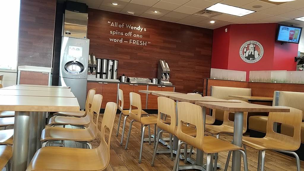 Wendys | restaurant | 3815 SW Loop 820, Fort Worth, TX 76133, USA | 8179539452 OR +1 817-953-9452