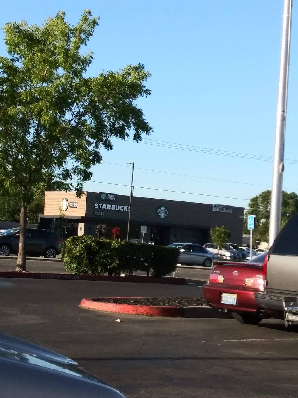 Starbucks | cafe | 425 Elkhorn Blvd, Rio Linda, CA 95673, USA | 9163170930 OR +1 916-317-0930