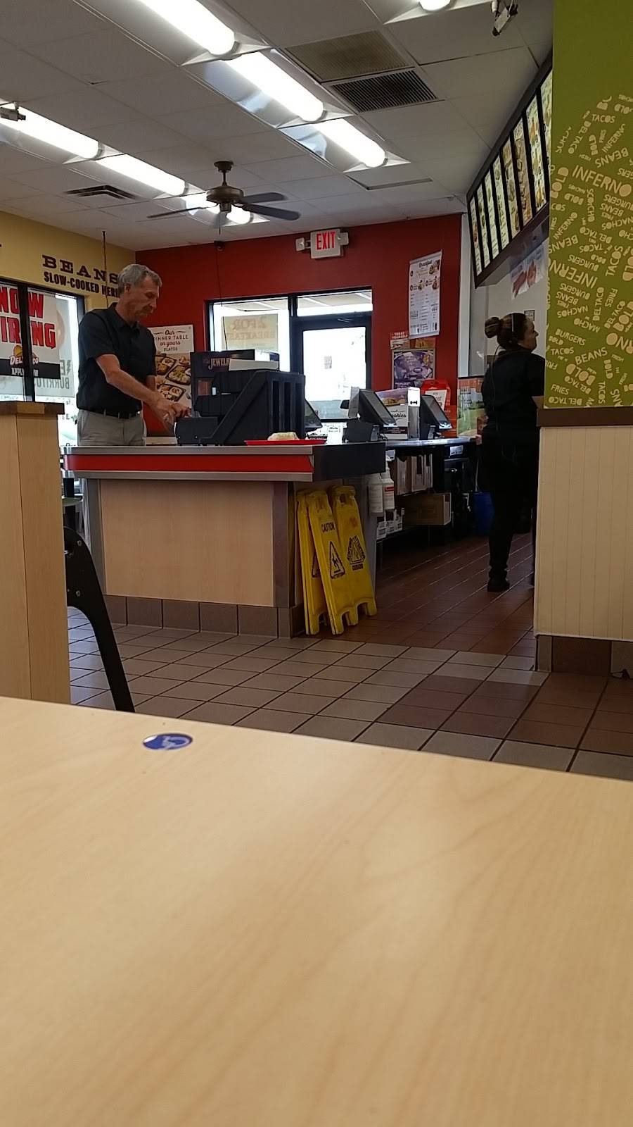 Del Taco | meal takeaway | 15229 N 35th Ave, Phoenix, AZ 85023, USA | 6028660590 OR +1 602-866-0590