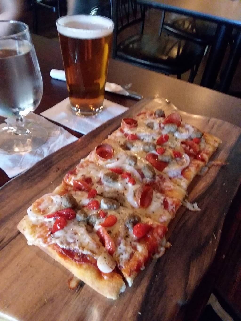 Kora Brewhouse and Wine bar | restaurant | 120 S Lynn St, Bryan, OH 43506, USA | 4196330928 OR +1 419-633-0928