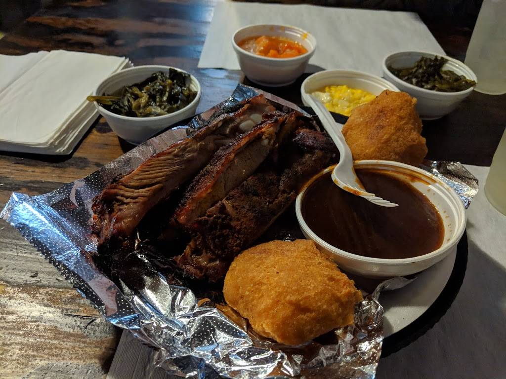 Shirley Maes Cafe | restaurant | 802 S Clay St, Louisville, KY 40203, USA | 5025895295 OR +1 502-589-5295