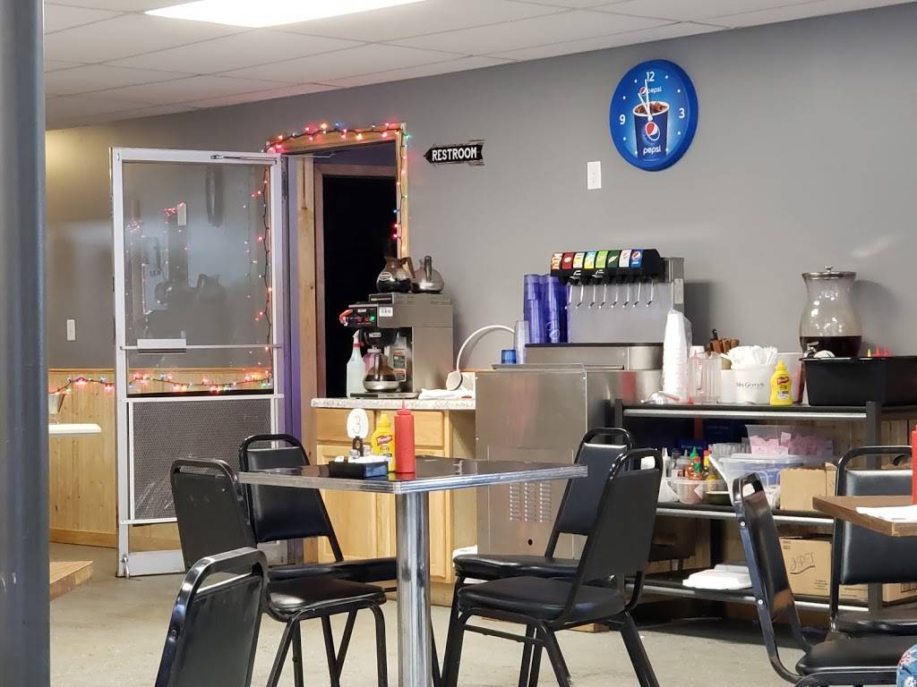 Mamas Place | restaurant | 1002 N 7th St, Oquawka, IL 61469, USA | 3095591033 OR +1 309-559-1033