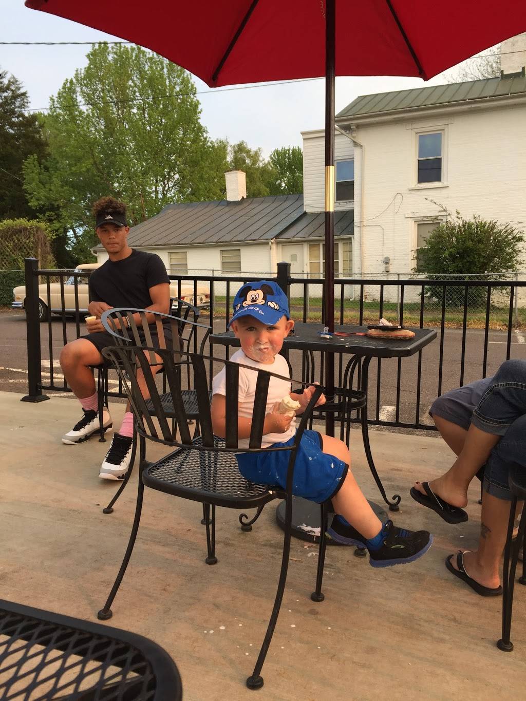 Tastee Freez | restaurant | 512 N Main St, Gordonsville, VA 22942, USA | 5408322979 OR +1 540-832-2979