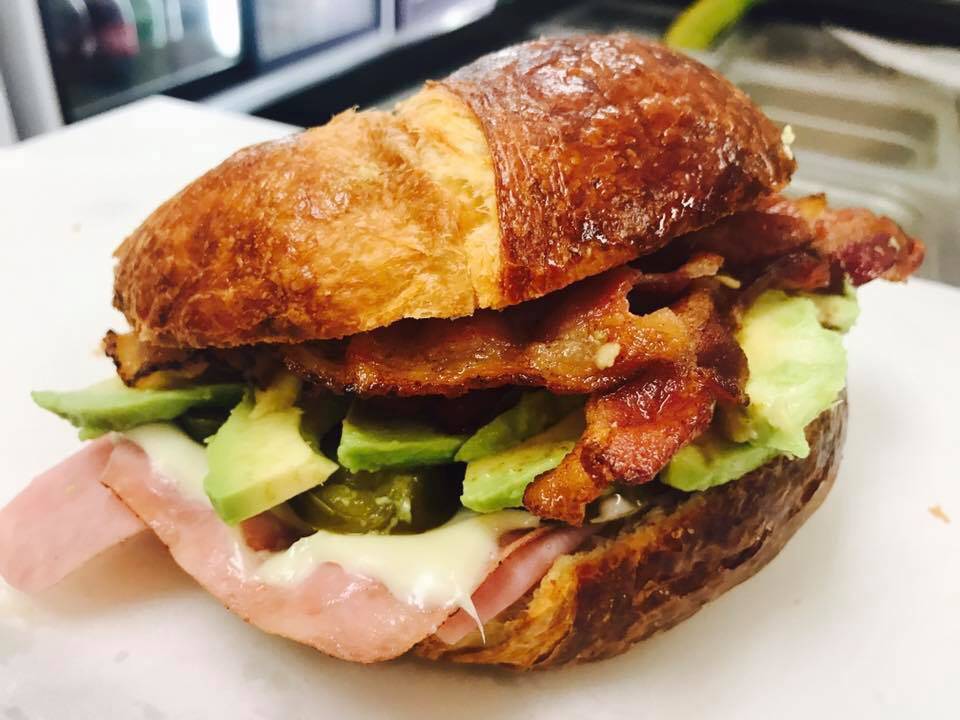 Super Star Donuts | bakery | 1050 Kendall Dr # B, San Bernardino, CA 92407, USA | 9098837571 OR +1 909-883-7571