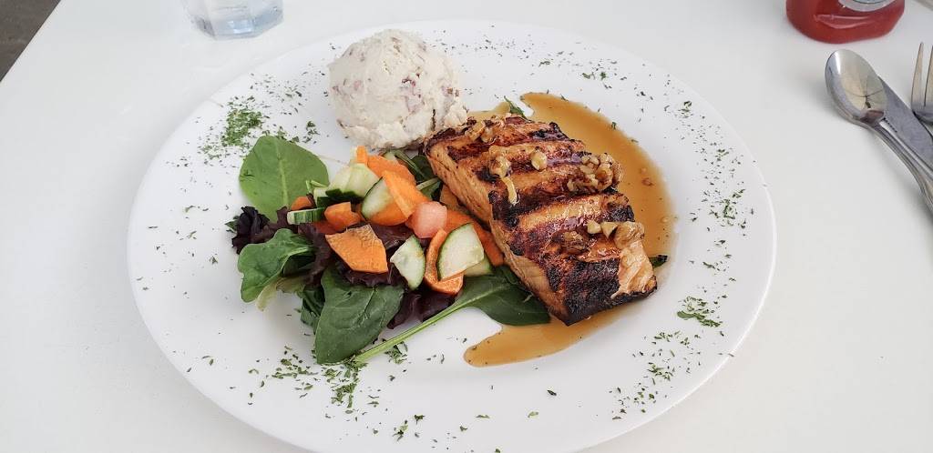 Sun & Surf Restaurant | meal takeaway | 264 Long Beach Ave, York, ME 03909, USA | 2073632961 OR +1 207-363-2961