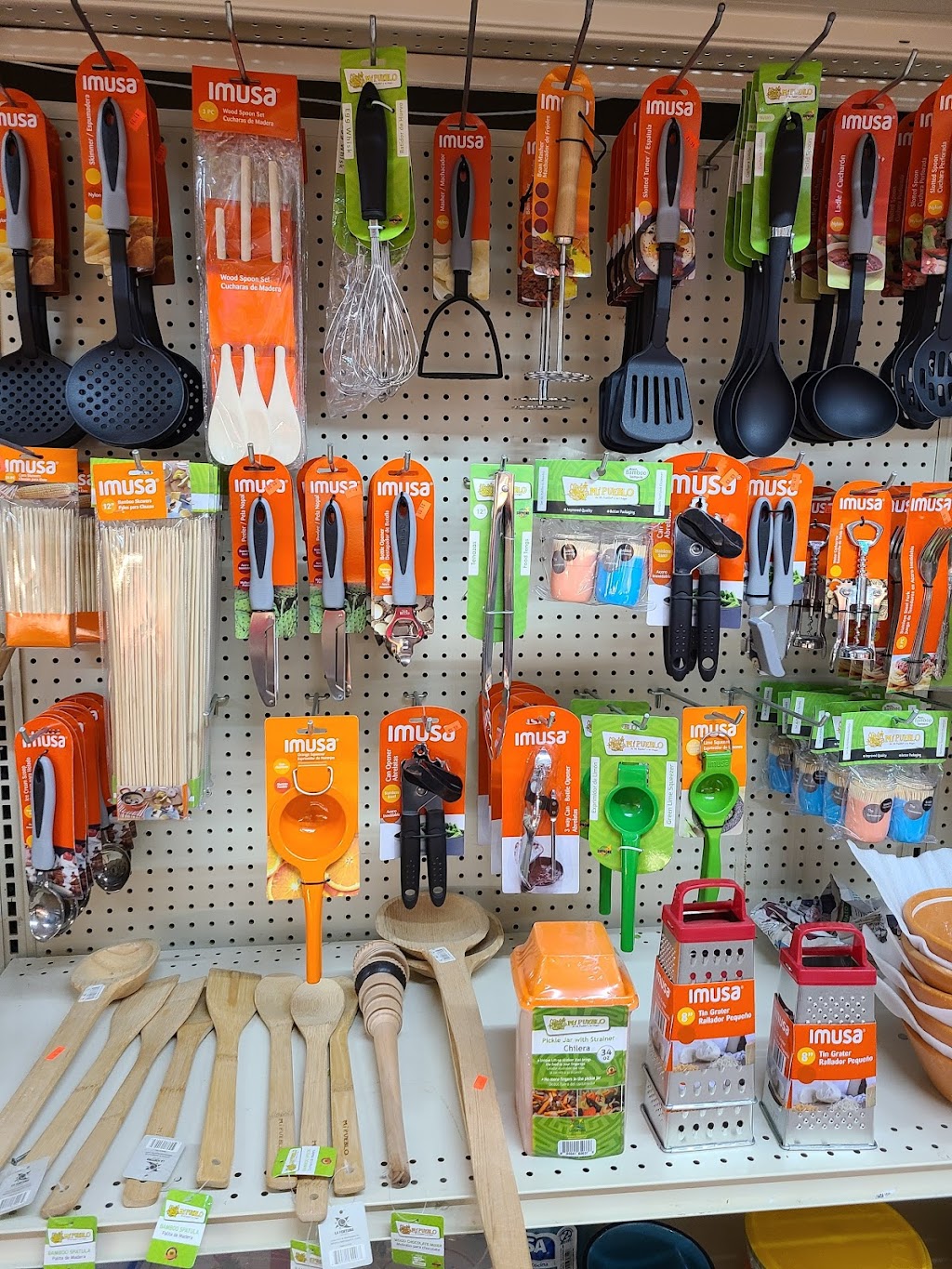 Carnicería Las Cazuelas | restaurant | 917 Main St, Longmont, CO 80501, USA | 3037766619 OR +1 303-776-6619