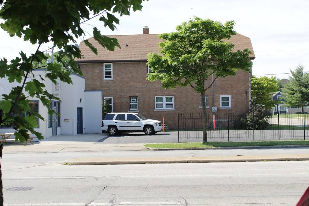 Donnies Milwaukee Smoked BBQ | restaurant | 3902 S Whitnall Ave, Milwaukee, WI 53207, USA | 4148827340 OR +1 414-882-7340