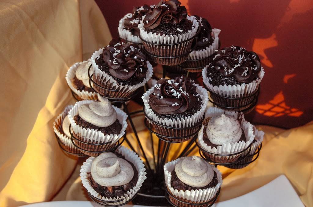 Chicago TailGators | restaurant | 3760 Dempster Street, Skokie, IL 60076, USA | 2245347787 OR +1 224-534-7787