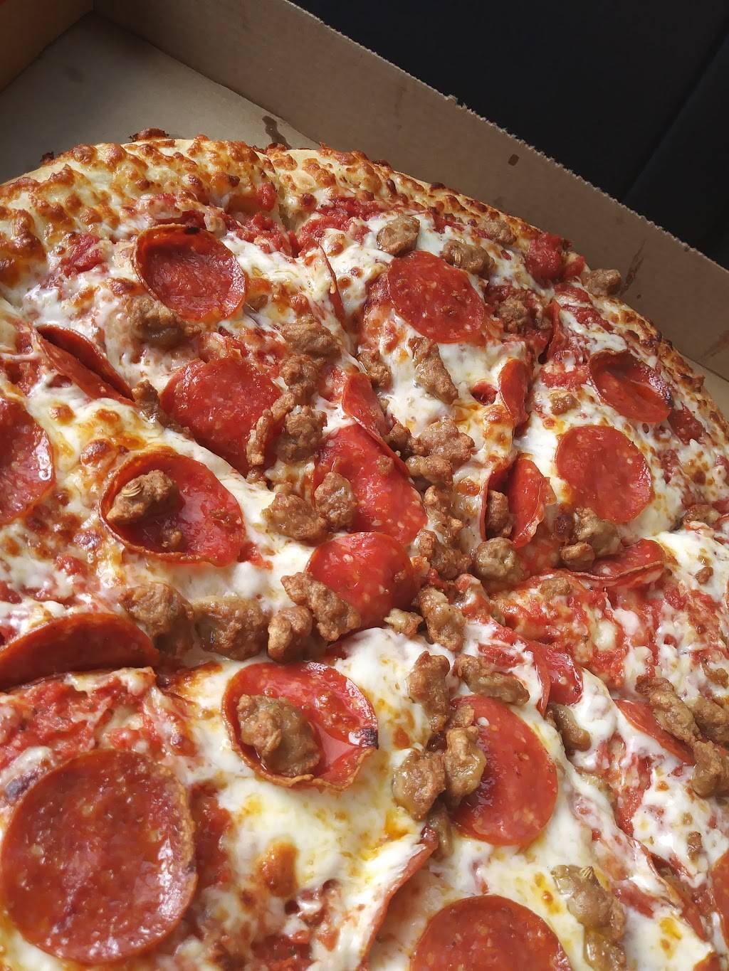Little Caesars Pizza | meal takeaway | 1050 N Carrier Pkwy, Grand Prairie, TX 75050, USA | 9725049300 OR +1 972-504-9300