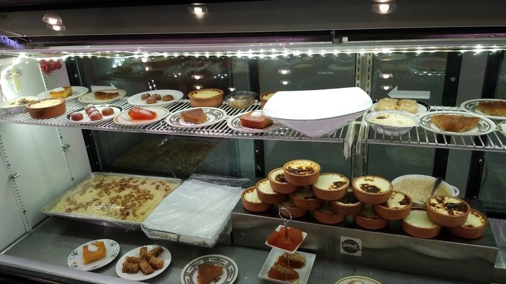 Home Sweet Home | restaurant | 1 Whitehorse Rd, North York, ON M3J 3A7, Canada | 4166330030 OR +1 416-633-0030