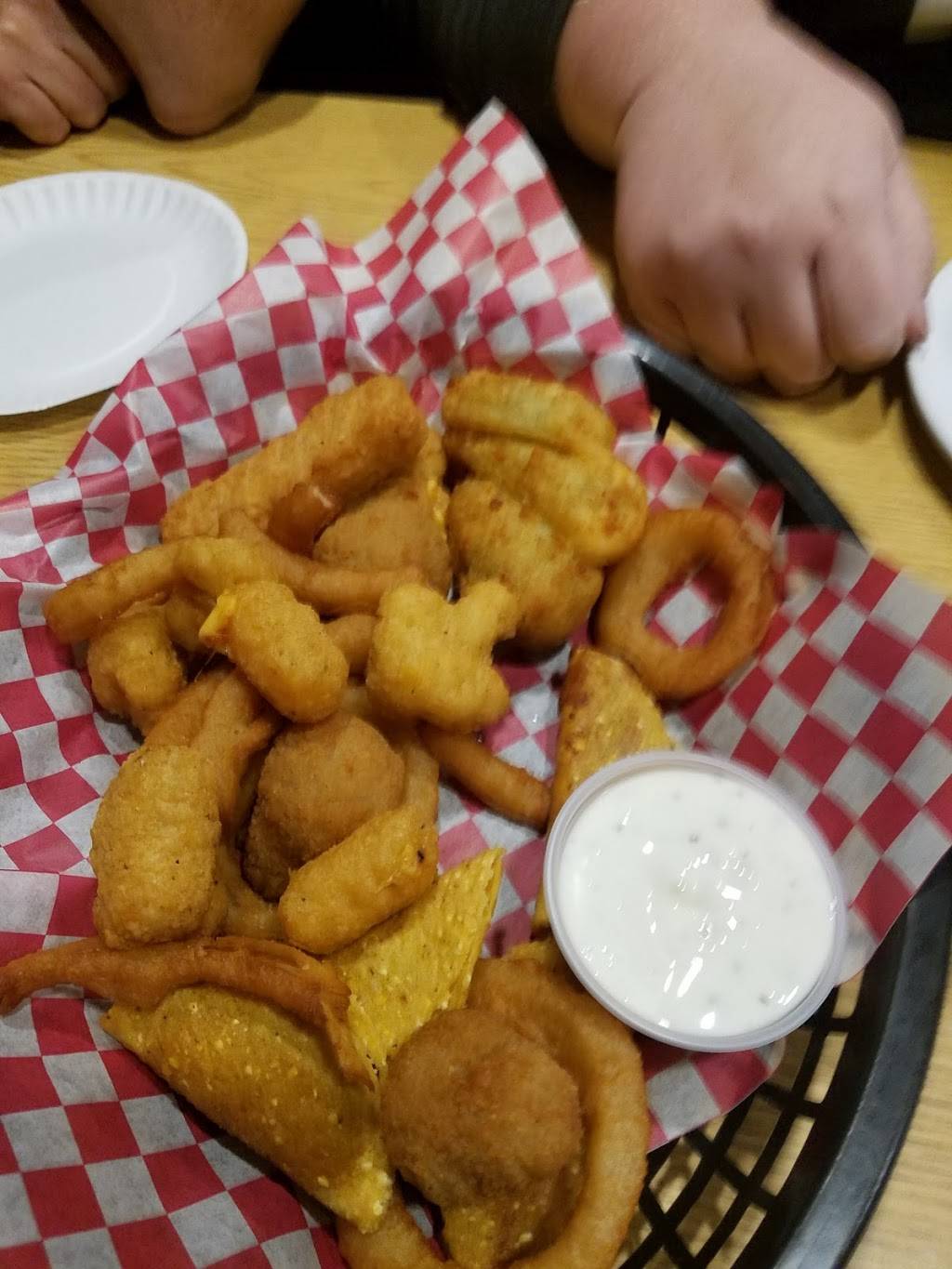 The Pizza Place | restaurant | 26166 208th Ave, Delhi, IA 52223, USA | 5639222328 OR +1 563-922-2328