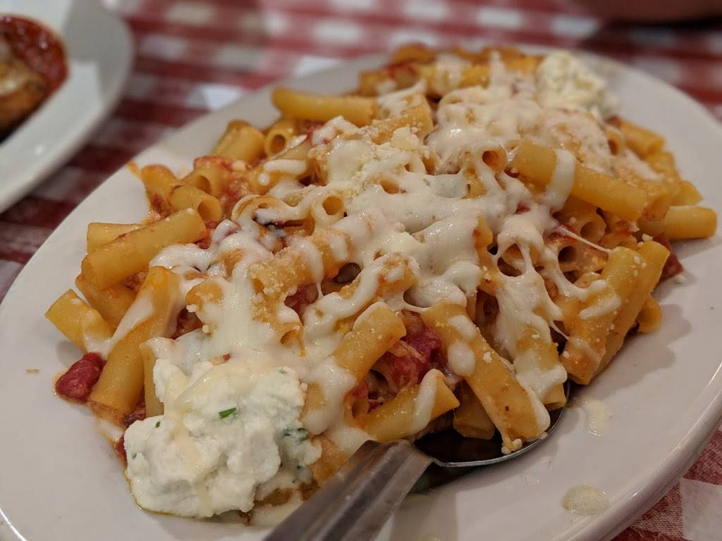 Buca di Beppo Italian Restaurant | restaurant | 38888 Six Mile Rd, Livonia, MI 48152, USA | 7344626442 OR +1 734-462-6442