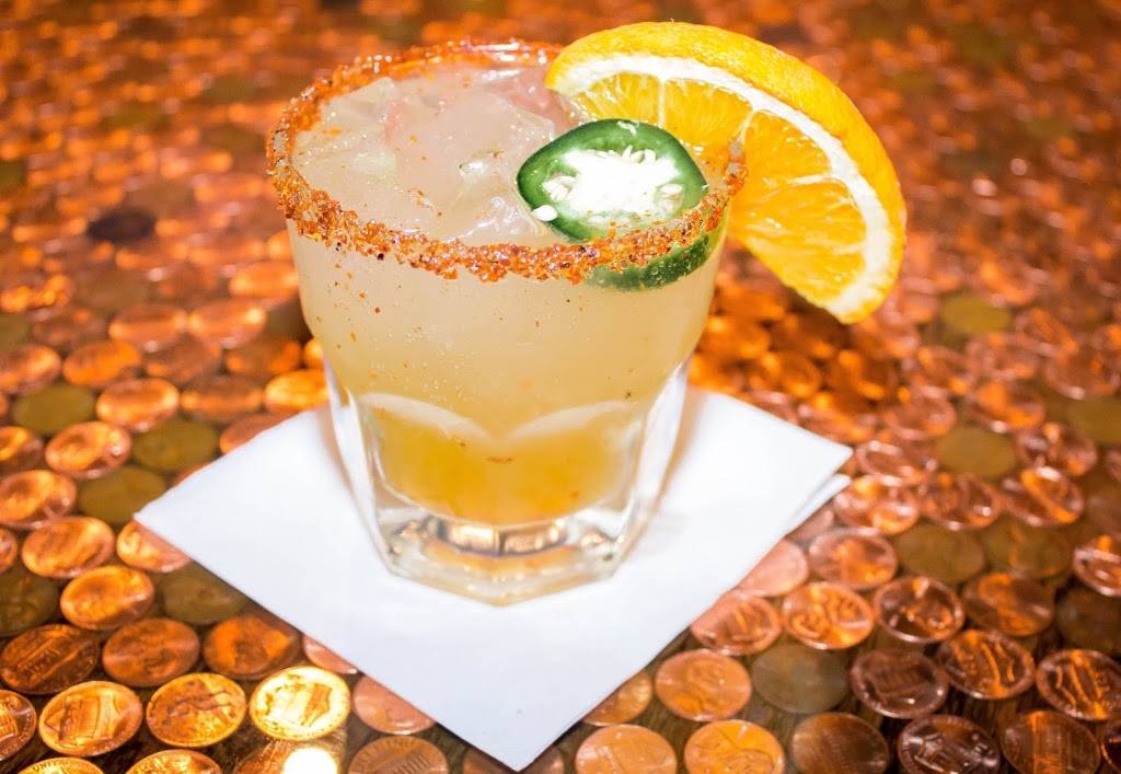 Lucky Bernies | restaurant | 420 East, IL-173 Unit 111, Antioch, IL 60002, USA | 2247888733 OR +1 224-788-8733