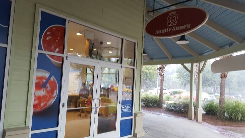Auntie Annes | restaurant | 1414 Fording Island Rd, Bluffton, SC 29910, USA | 8438378080 OR +1 843-837-8080