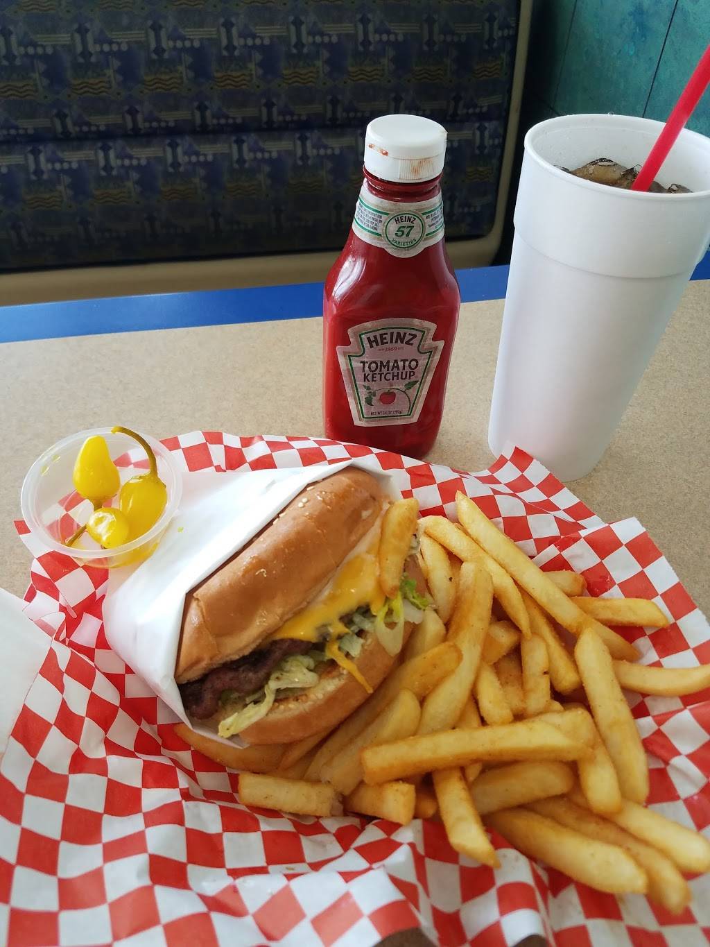 Ernies Burgers | restaurant | 2970 W Valley Blvd, Alhambra, CA 91803, USA | 6262655444 OR +1 626-265-5444