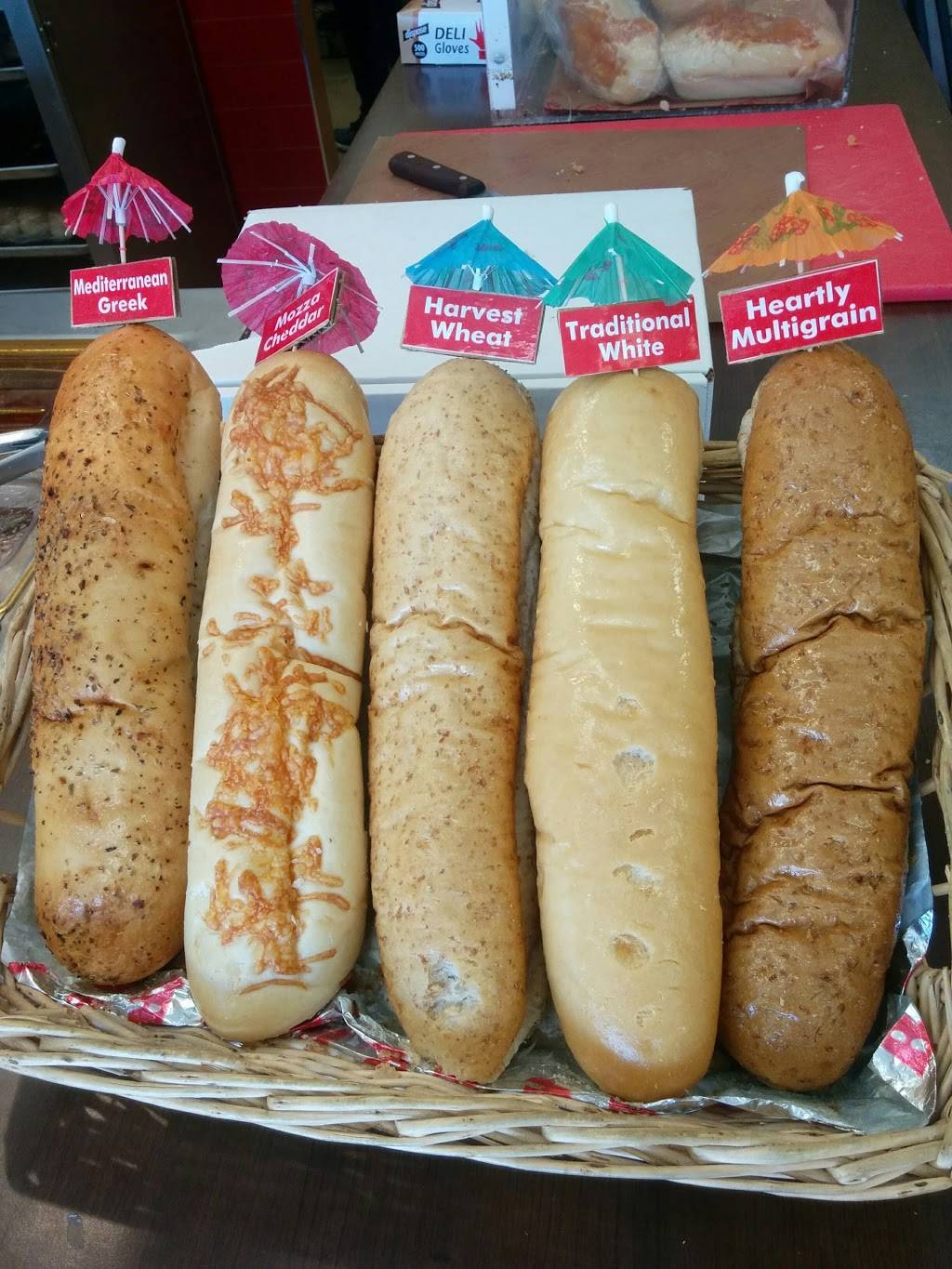 Mr.Sub | restaurant | 850 Main St E, Milton, ON L9T 0J4, Canada | 9058649782 OR +1 905-864-9782