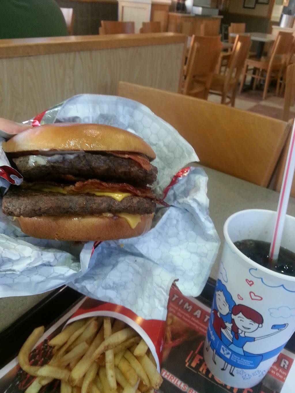 Wendys | restaurant | 14106 W View Dr, Centreville, VA 20121, USA | 7035438815 OR +1 703-543-8815