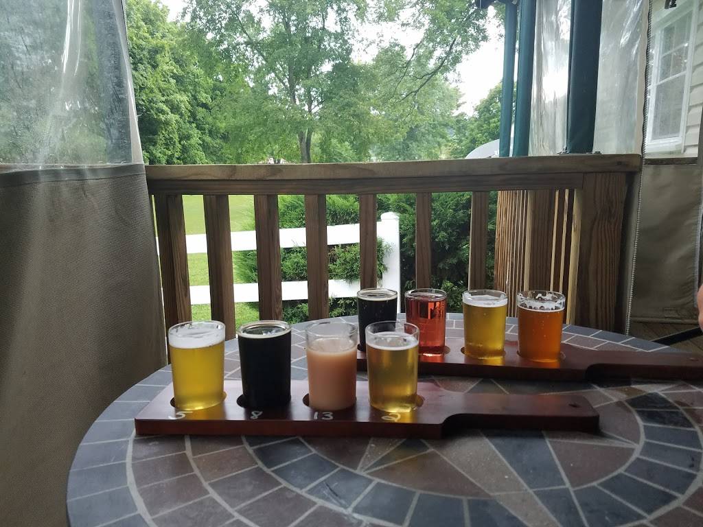 Old Oak Taproom | restaurant | 665 Erwin Hwy, Tusculum, TN 37745, USA | 4235528701 OR +1 423-552-8701