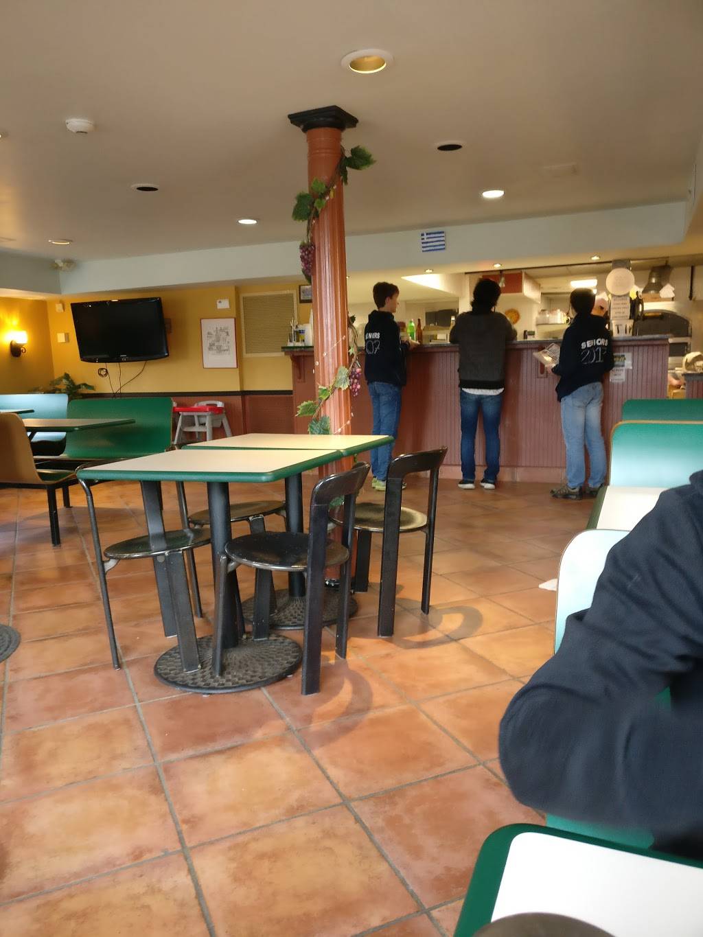 A-1 Pizza | restaurant | 20 S of Commons Rd, Little Compton, RI 02837, USA | 4016358353 OR +1 401-635-8353