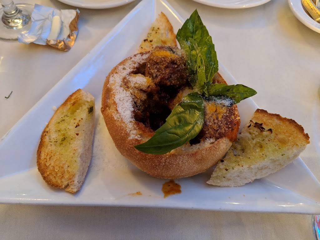 Mama Raos | restaurant | 6408 11th Ave, Brooklyn, NY 11219, USA | 7187452269 OR +1 718-745-2269