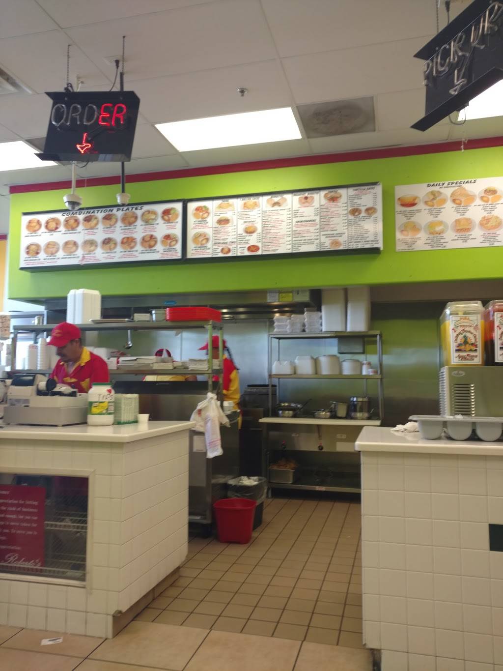 Robertos Taco Shop | restaurant | 4275 N Rancho Dr, Las Vegas, NV 89130, USA | 7023958463 OR +1 702-395-8463