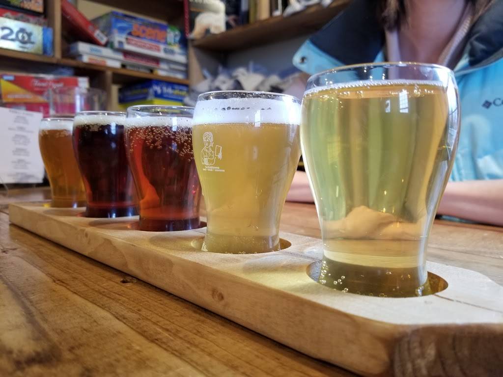 Books & Brews - Broad Ripple | restaurant | 6420 Cornell Ave, Indianapolis, IN 46220, USA | 3174931132 OR +1 317-493-1132