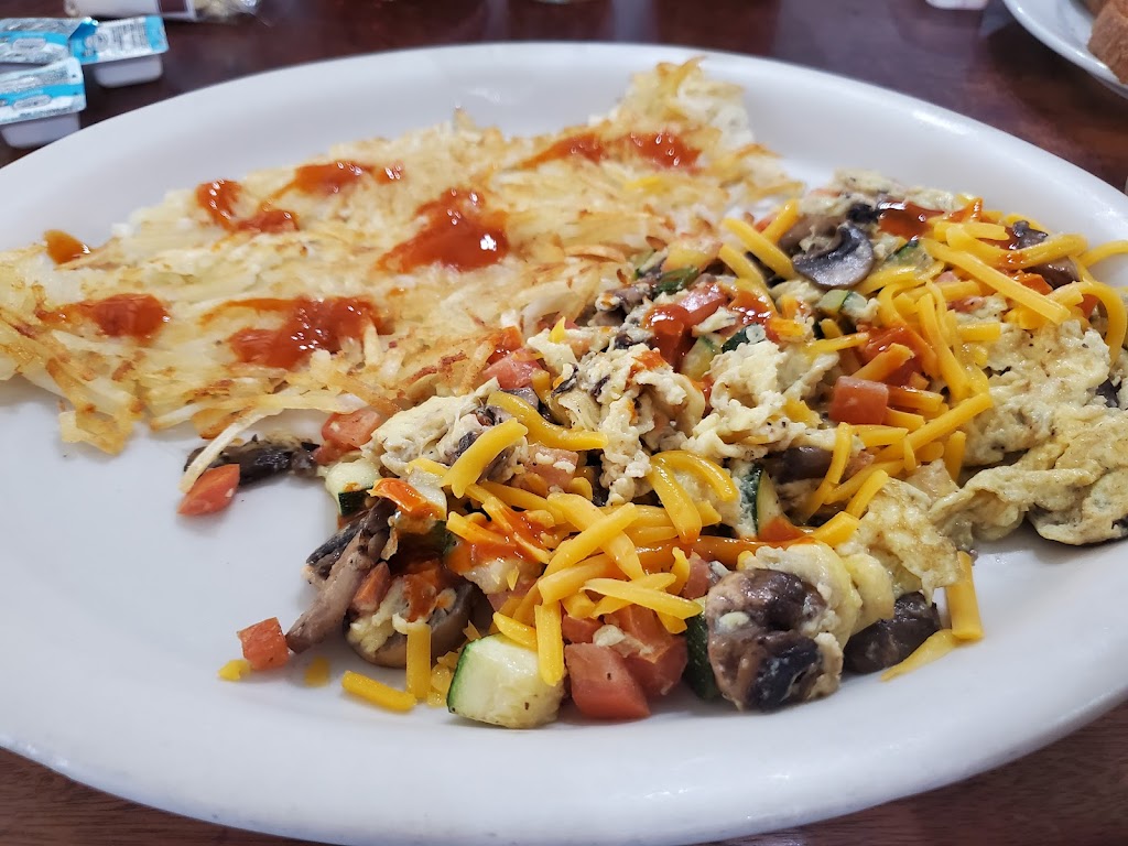 Angelinas Grill & Bar | restaurant | 400 S Main St, Fort Bragg, CA 95437, USA | 7079641700 OR +1 707-964-1700