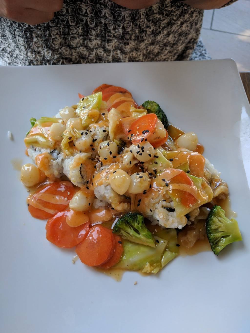 Mitaki Roll & Grill | restaurant | 1110 s. Long Beach bl unit1, Compton, CA 90221, USA | 4243814473 OR +1 424-381-4473