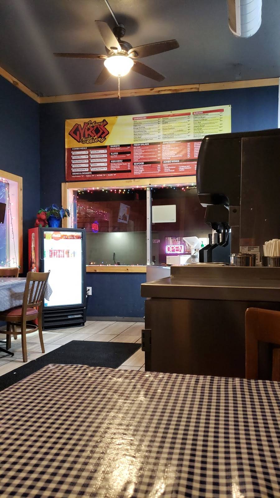 Johnnys Gyros | restaurant | 2230, 827 W Main St, Red Wing, MN 55066, USA | 6513889835 OR +1 651-388-9835