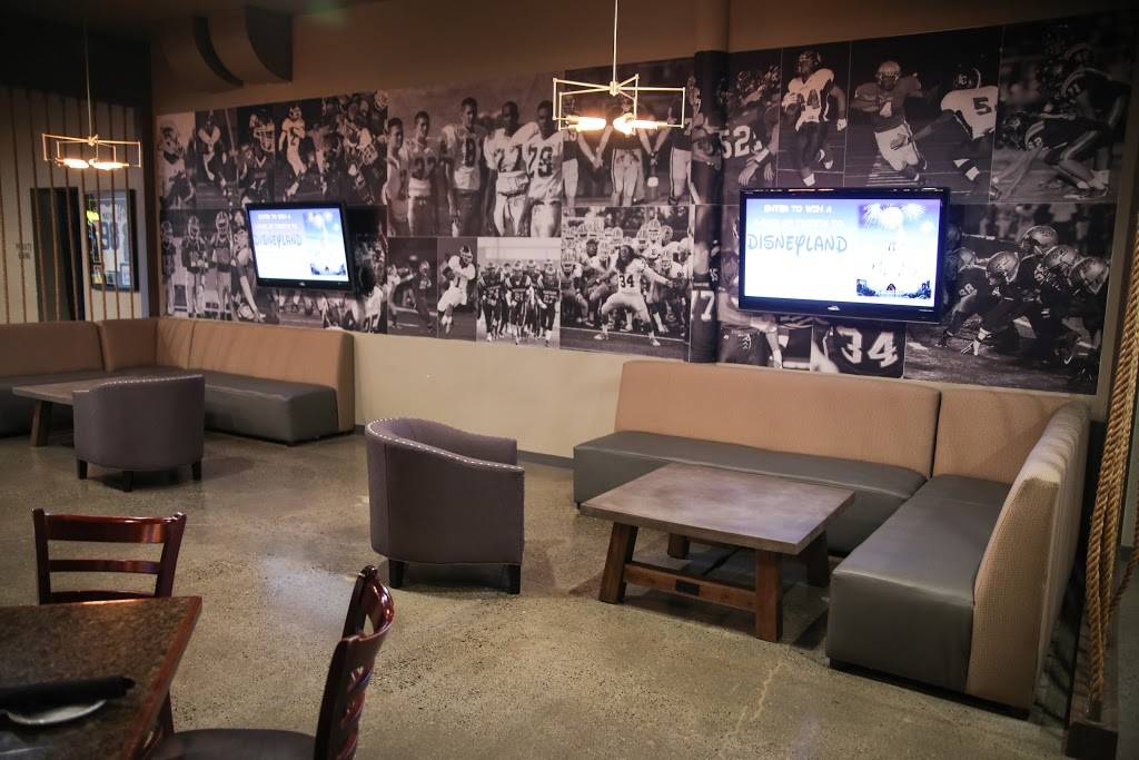 Double Nickel | restaurant | 3443 Laguna Blvd #150, Elk Grove, CA 95758, USA | 9162262900 OR +1 916-226-2900