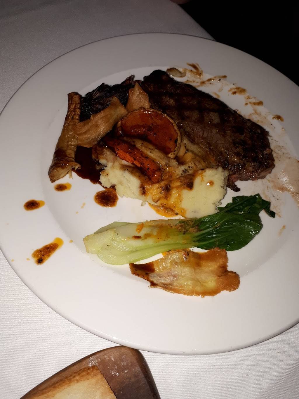 Davids Restaurant | restaurant | 168 New Lake Shore Rd, Port Dover, ON N0A 1N3, Canada | 5195830706 OR +1 519-583-0706