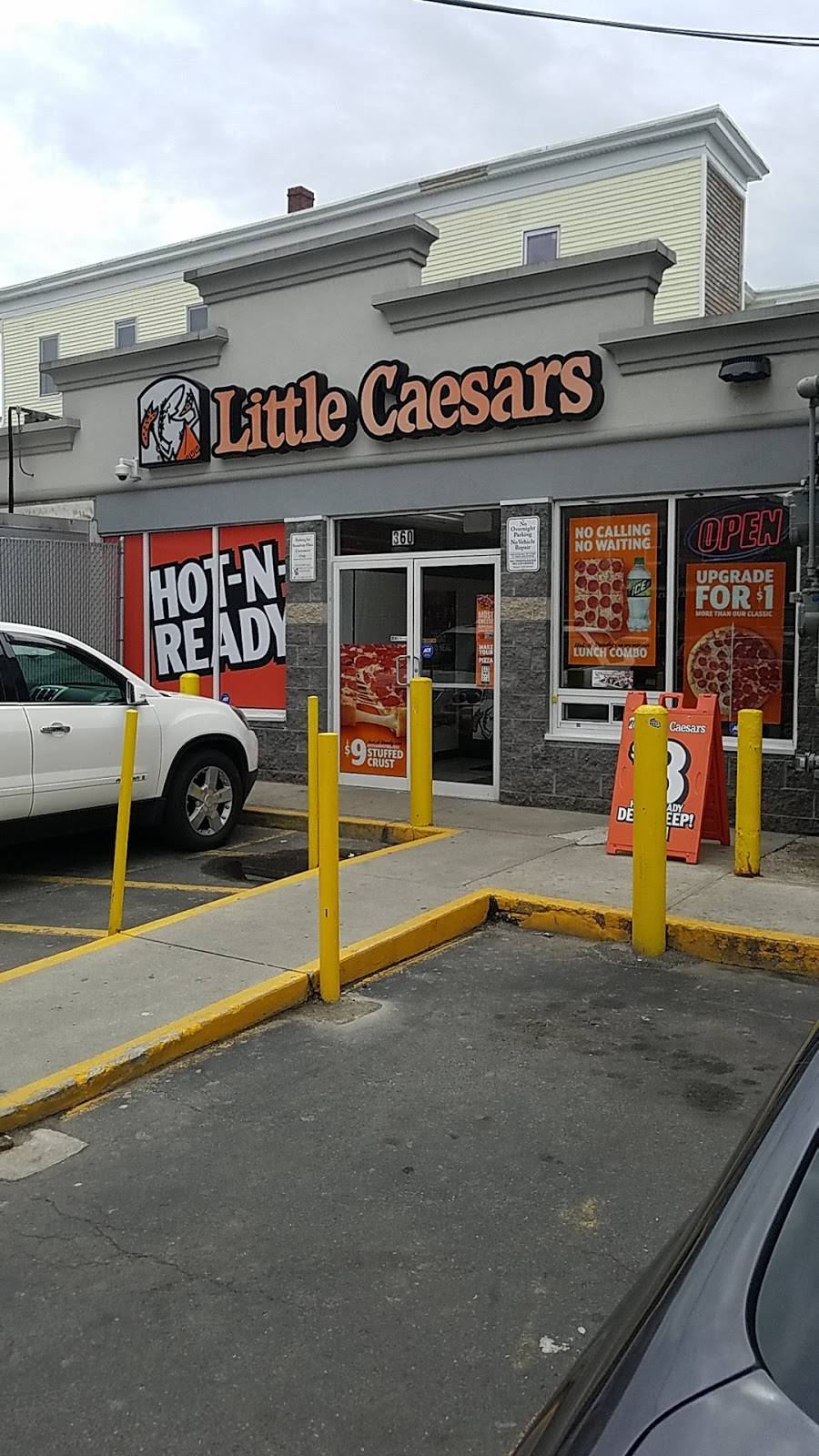 Little Caesars Pizza | meal takeaway | 360 Broadway, Lawrence, MA 01841, USA | 9782084641 OR +1 978-208-4641