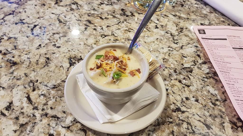 Mikes Sports Grille | restaurant | 517 E Gore Blvd, Lawton, OK 73501, USA | 5803573080 OR +1 580-357-3080