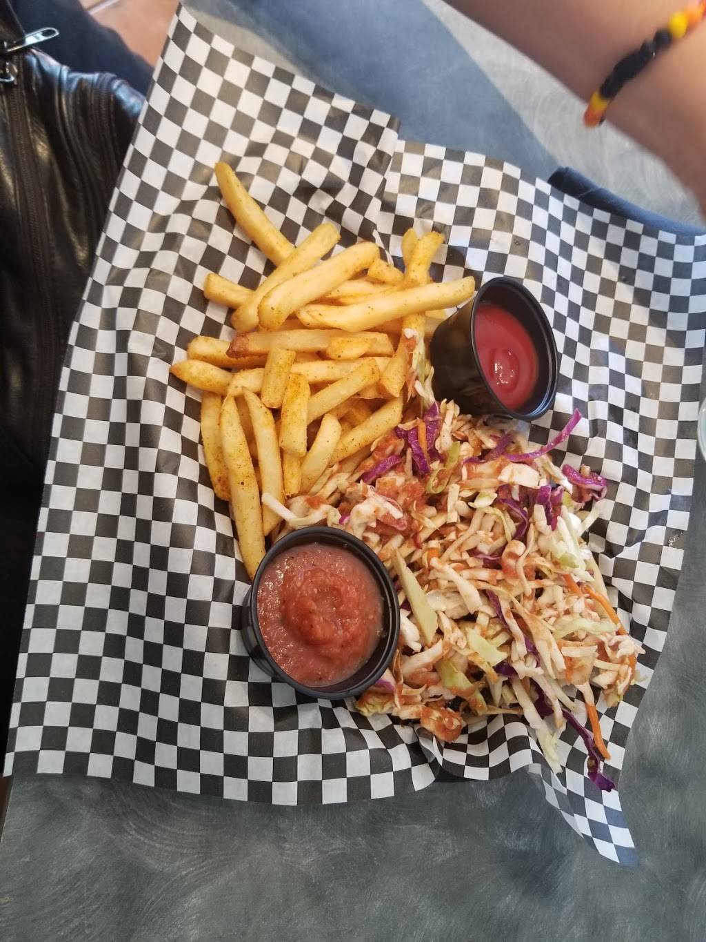 Safari Grill | meal takeaway | 3001 Central Ave NE, Albuquerque, NM 87106, USA | 5053611767 OR +1 505-361-1767