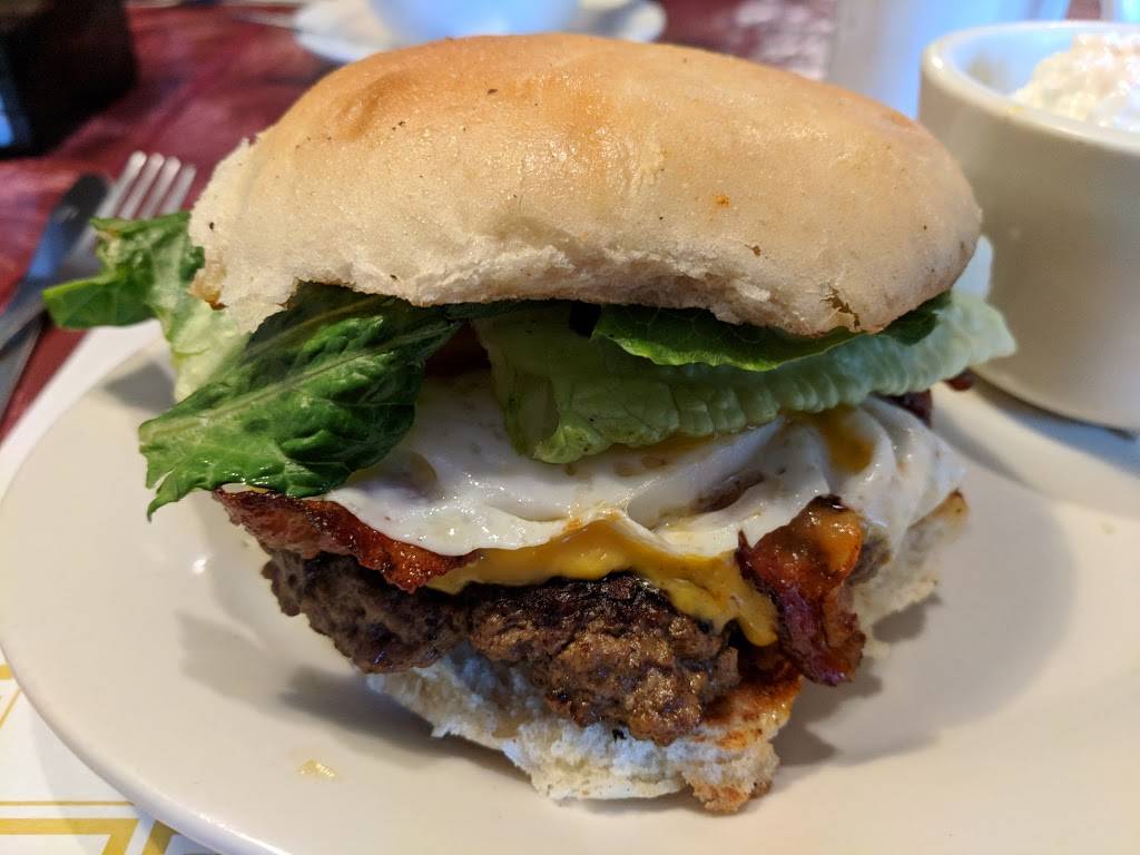 Jennas Fourth St. Cafe | restaurant | 112 E 4th St, Dunkirk, NY 14048, USA | 7163665360 OR +1 716-366-5360