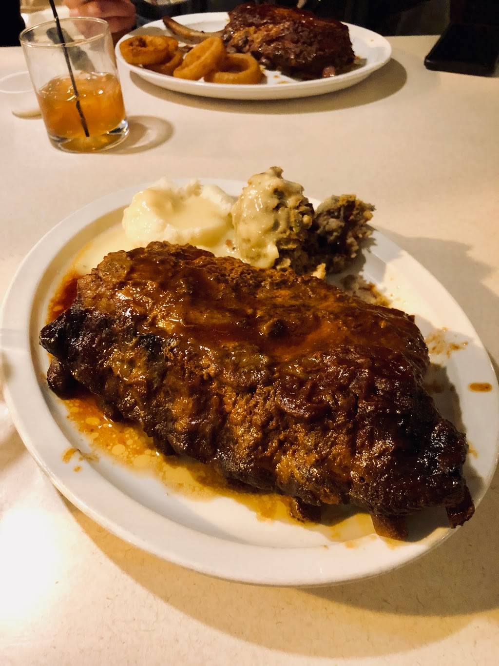 Club Tavern | restaurant | 56 Racine St, Menasha, WI 54952, USA | 9207222452 OR +1 920-722-2452