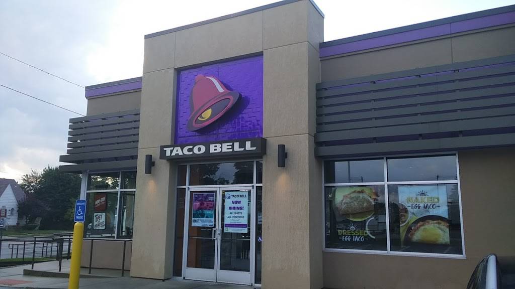 Taco Bell | meal takeaway | 119 Telegraph Rd, Waterford Twp, MI 48328, USA | 2487061949 OR +1 248-706-1949