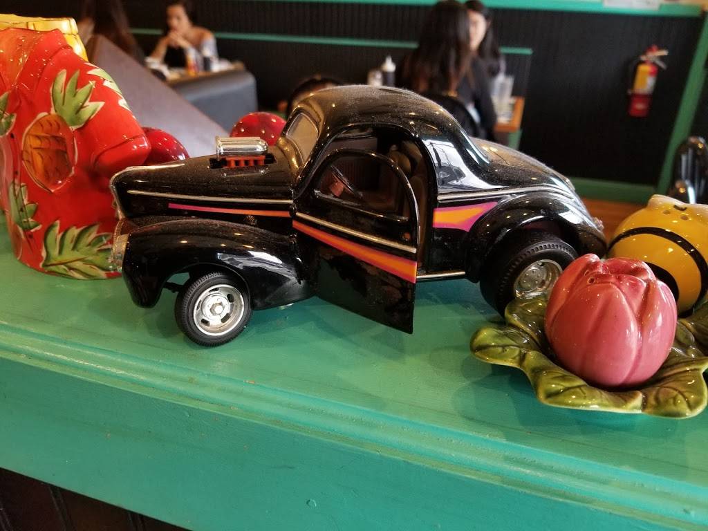 Allston Diner | restaurant | 431 Cambridge St, Allston, MA 02134, USA | 6172088741 OR +1 617-208-8741