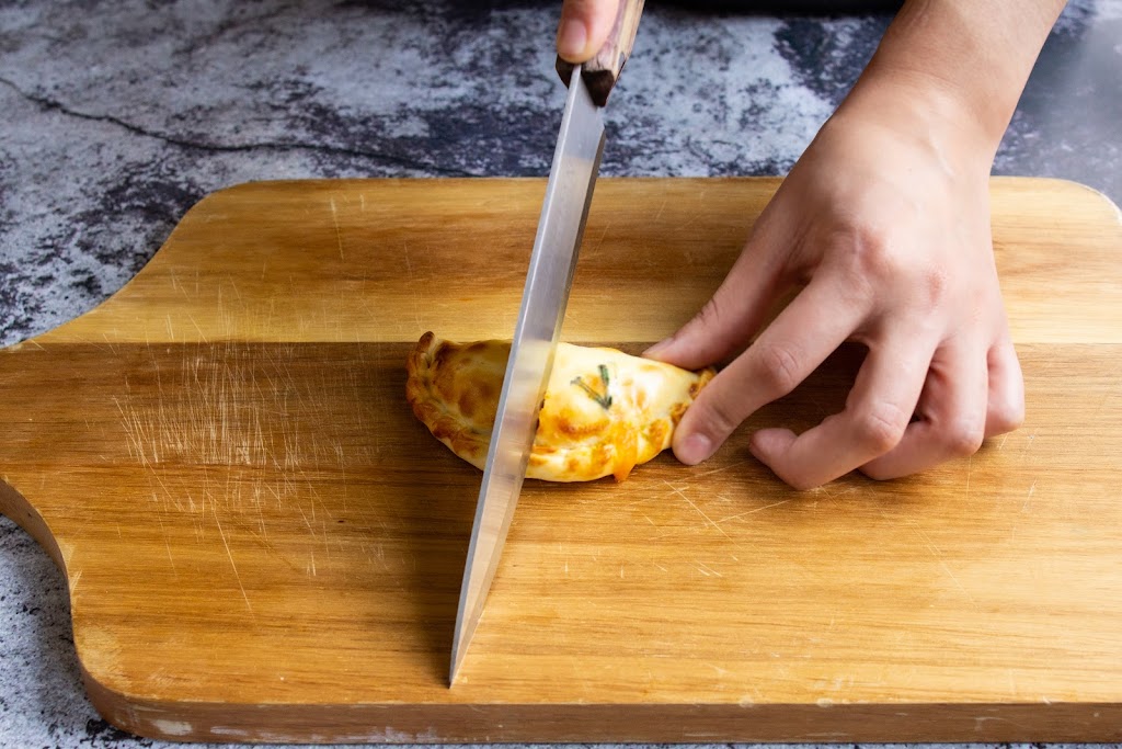 Lolas Empanadas | restaurant | 6207 W National Ave, West Allis, WI 53214, USA | 4143215775 OR +1 414-321-5775