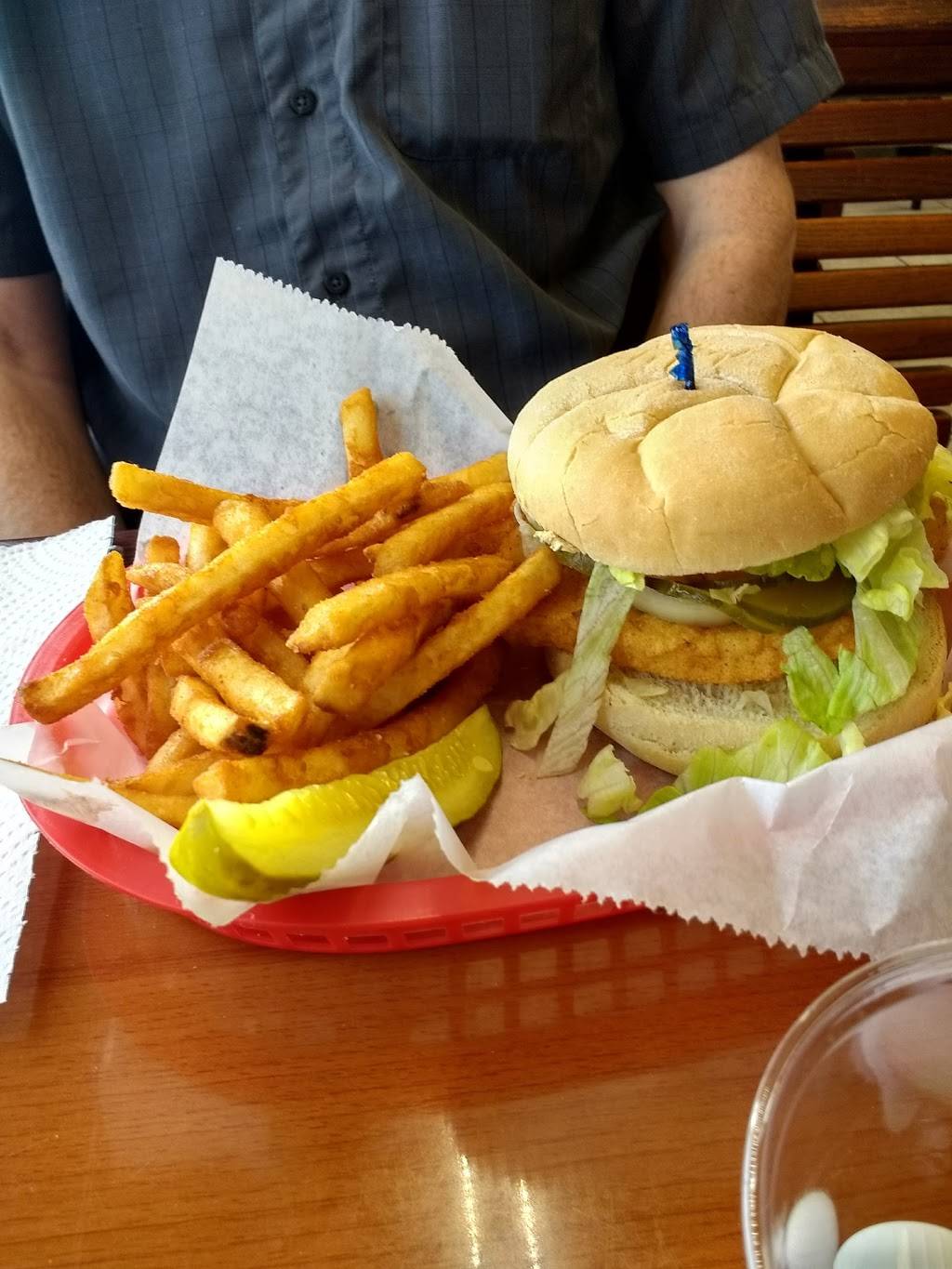 Jolly Gator Fish Camp | restaurant | 4650 FL-46, Geneva, FL 32732, USA | 4073495554 OR +1 407-349-5554