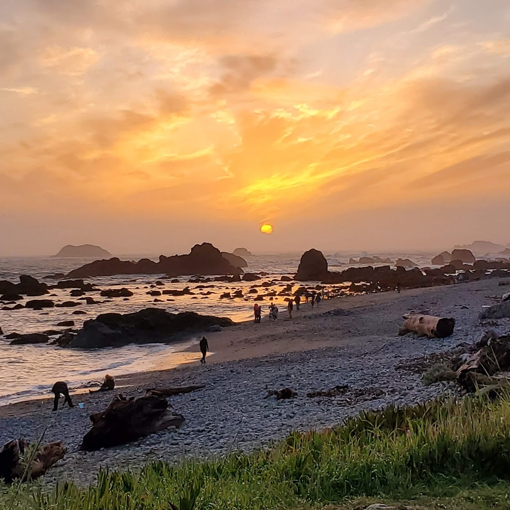 Seaside Restaurant & Bar | restaurant | 100 A St, Crescent City, CA 95531, USA | 7074655400 OR +1 707-465-5400