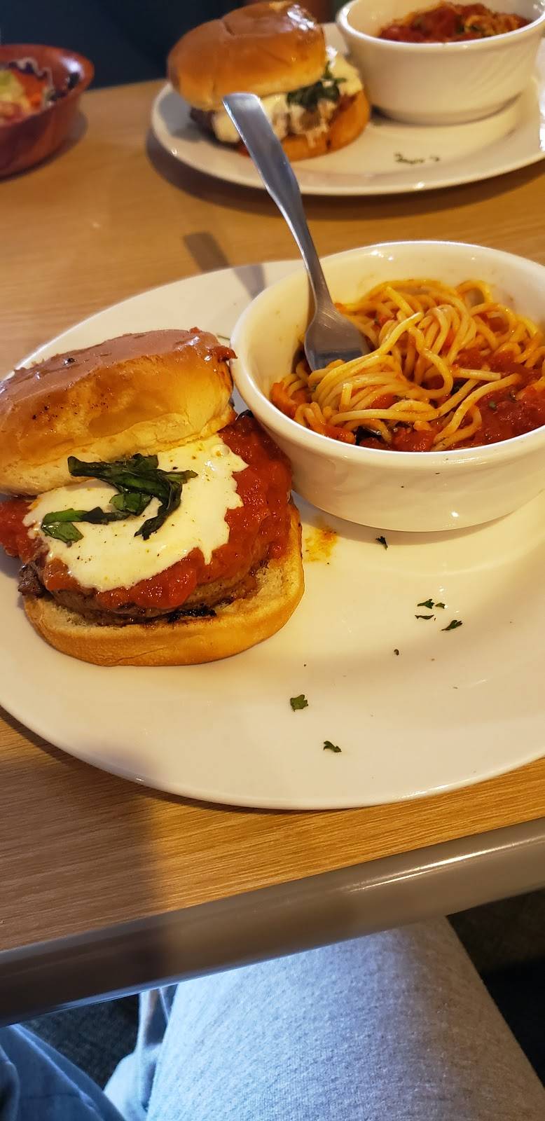 Nee Nee’s Italian Steakhouse | restaurant | 324 Main St, Warsaw, MO 65355, USA | 6604384421 OR +1 660-438-4421