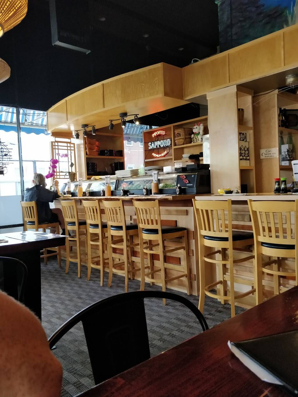 Bluefin Sushi Bar | restaurant | 4138 NE Broadway St, Portland, OR 97232, USA | 5032883644 OR +1 503-288-3644